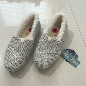 Toms shoes with fuzzy lining